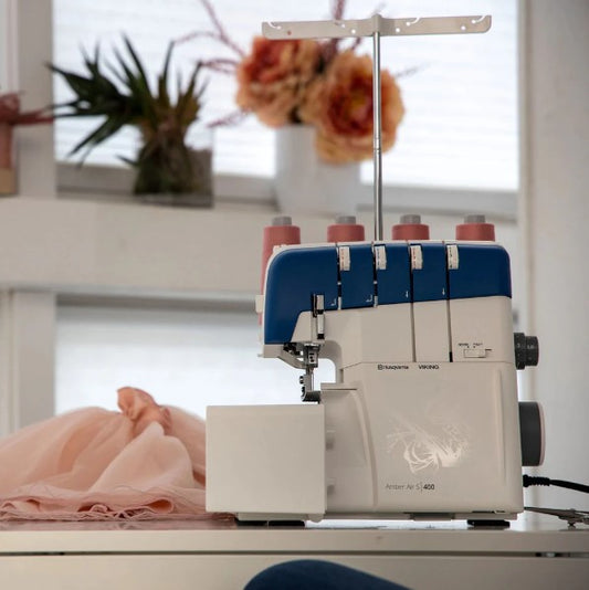 Husqvarna Viking Amber Air S400 - Serger/Overlock Machine