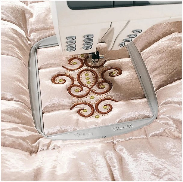 HUSQVARNA® VIKING® Do All Quilter's Hoop 150 x 150 mm