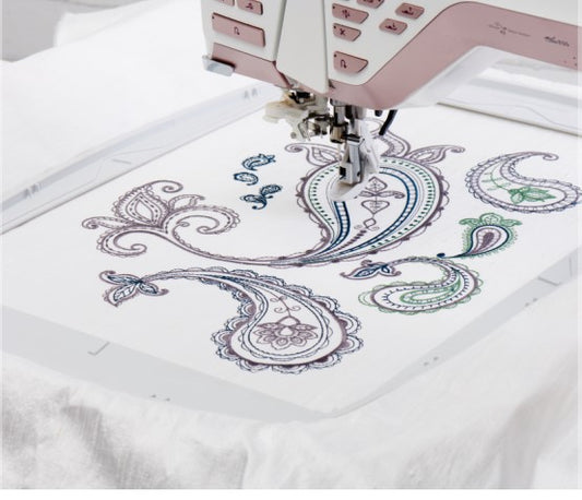 HUSQVARNA® VIKING® Imperial Hoop 360x260