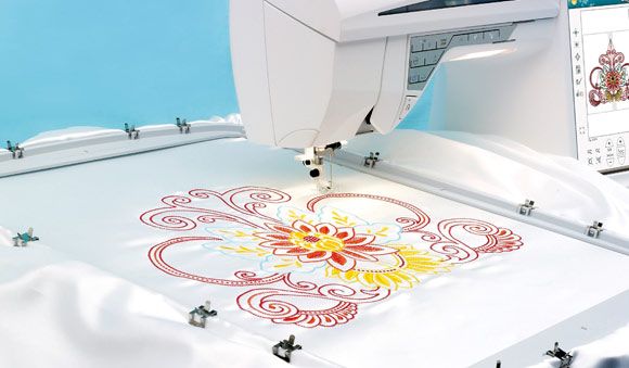 HUSQVARNA® VIKING® DESIGNER™ Majestic Embroidery Hoop 360 X 350 mm