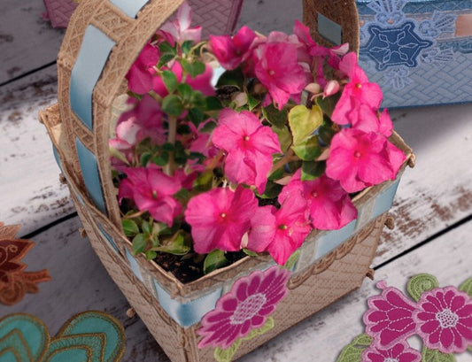 OESD Freestanding Basket For All Seasons